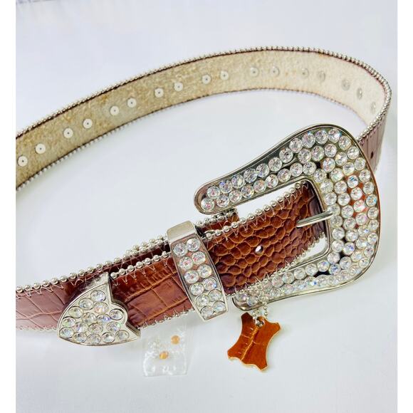 NWT Lots Of Bling Large Buckle Women\'s Brown Genuine Leather Belt Size Small 31\